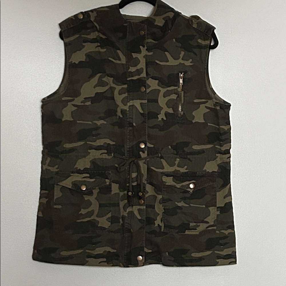 ZENANA Outfitters Camouflage Hooded Cotton Utility Vest Size XL